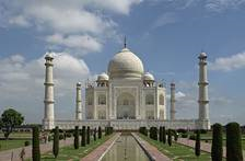 http://upload.wikimedia.org/wikipedia/commons/thumb/6/68/Taj_Mahal%2C_Agra%2C_India.jpg/350px-Taj_Mahal%2C_Agra%2C_India.jpg